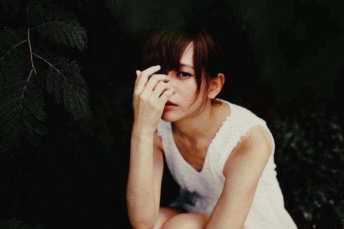 泣きたいのに泣けなくて苦しい 8つの原因とその心理とは トリトマ