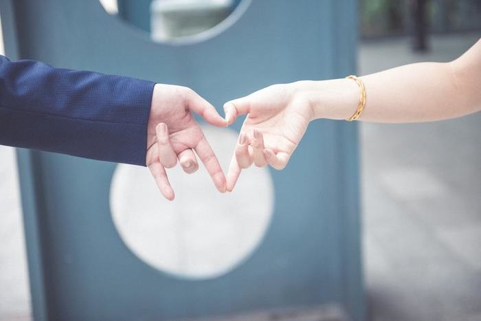 結婚線に三角 トライアングル が出ている時の手相の見方 ミラクル