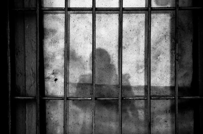 夢占い 夢の中に刑務所が出てきた時のメッセージを解読 ミラクル